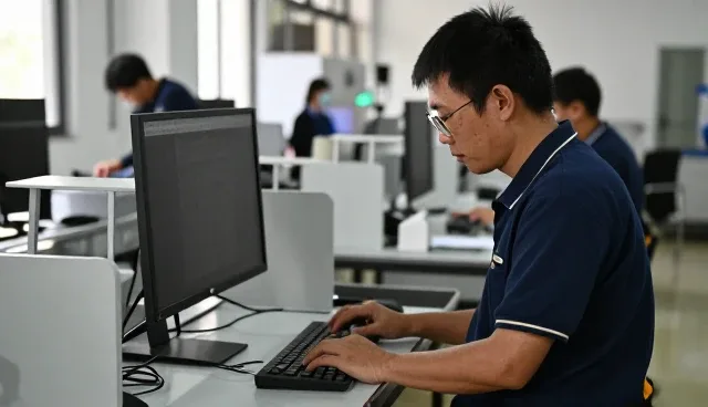 山东万博电子有限公司带来施工现场应用中的电子元器件销售体验
